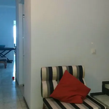 Casa de Férias Spacious House In With Modern Comfort Telde
