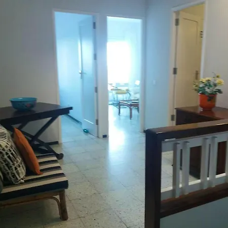 Casa de Férias Spacious House In With Modern Comfort