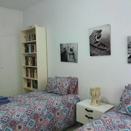 Casa de Férias Spacious House In With Modern Comfort