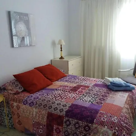 Spacious House In With Modern Comfort Casa de Férias